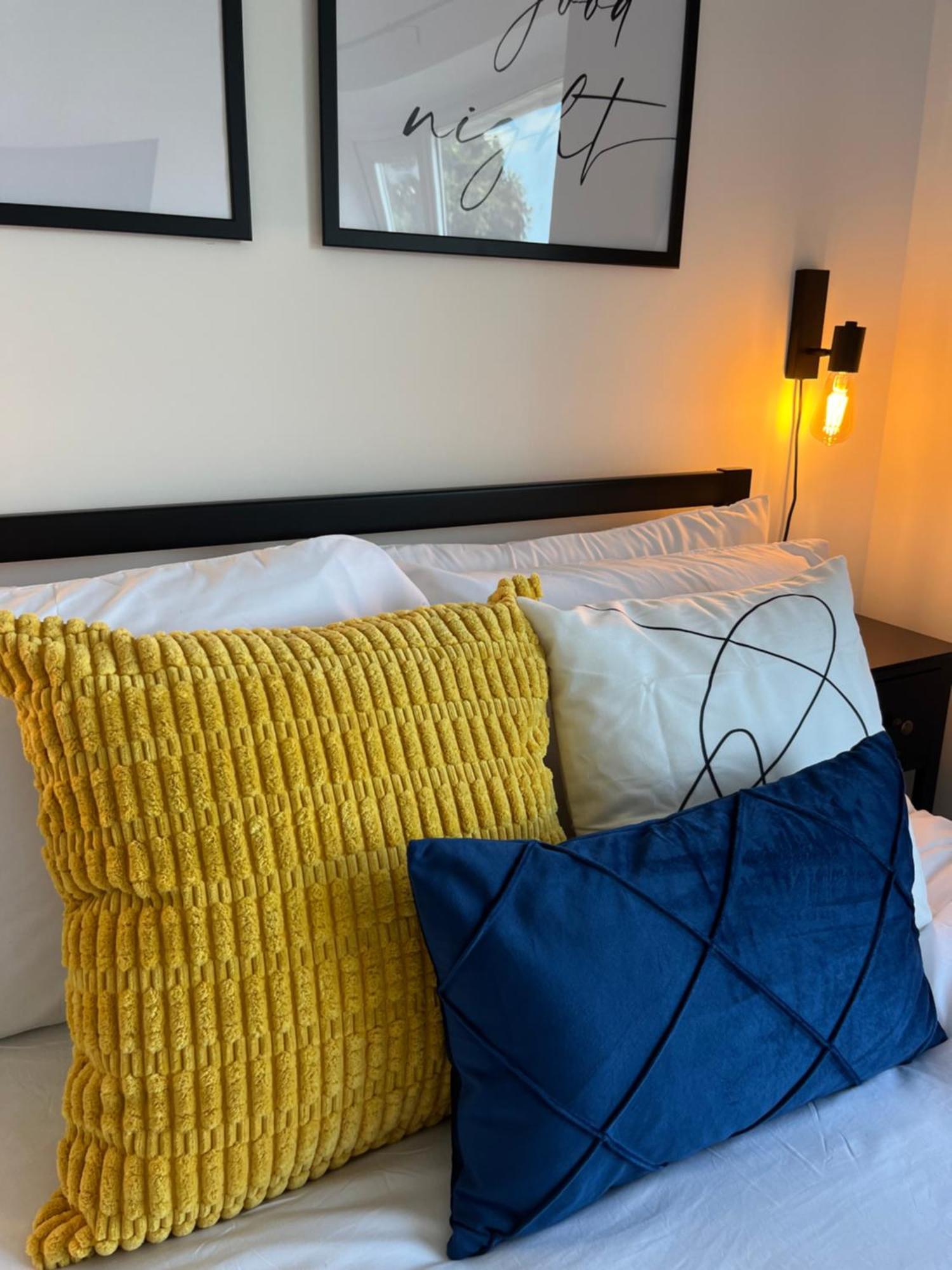 Crestfield House - Stunning Near Alton Towers - Free Parking & Garden Casa de Férias *