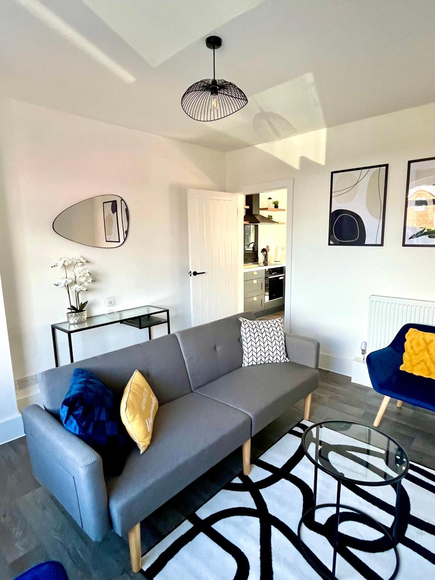 Casa de Férias Crestfield House - Stunning Near Alton Towers - Free Parking & Garden Stoke-on-Trent