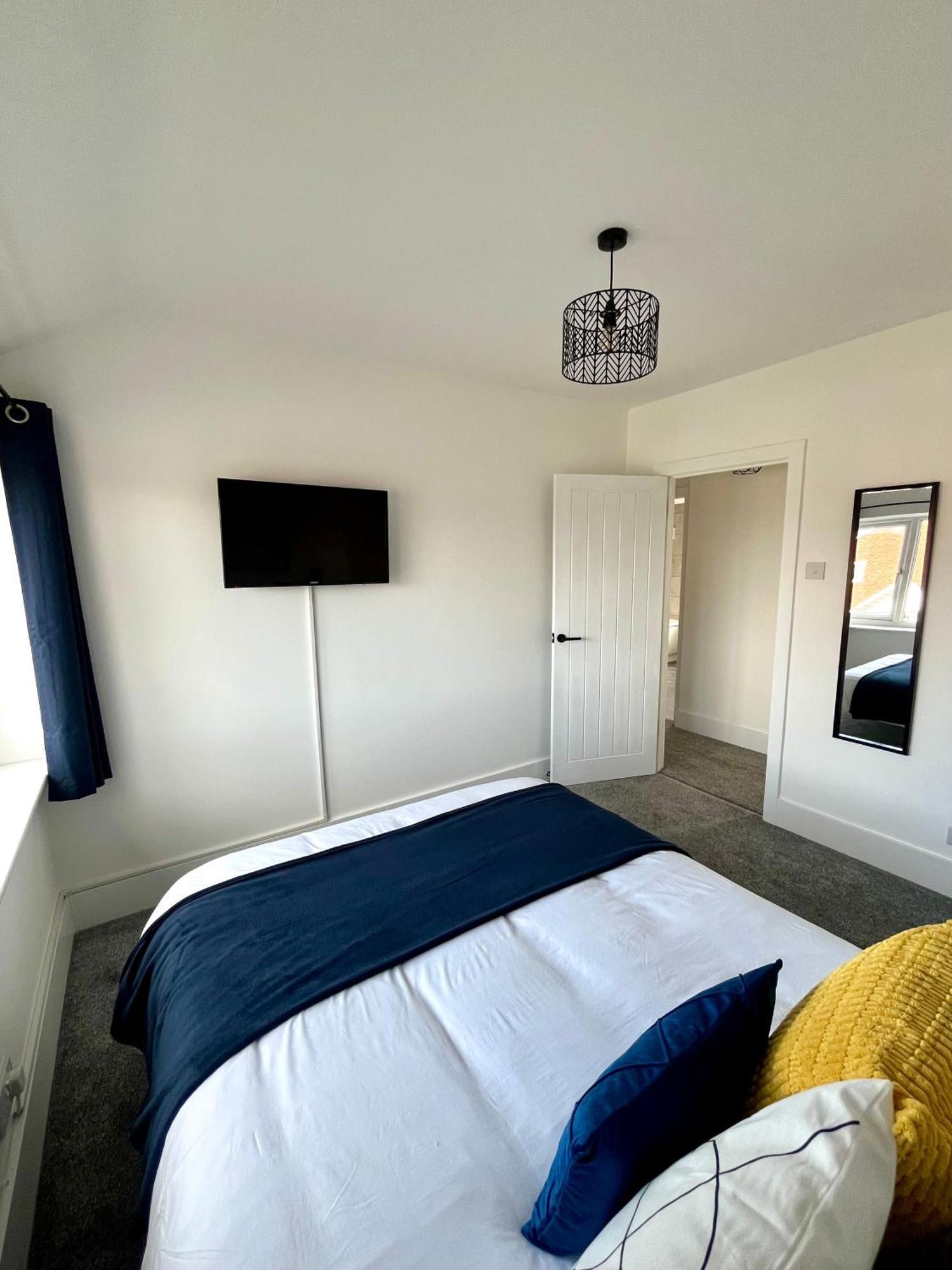 Crestfield House - Stunning Near Alton Towers - Free Parking & Garden Casa de Férias *